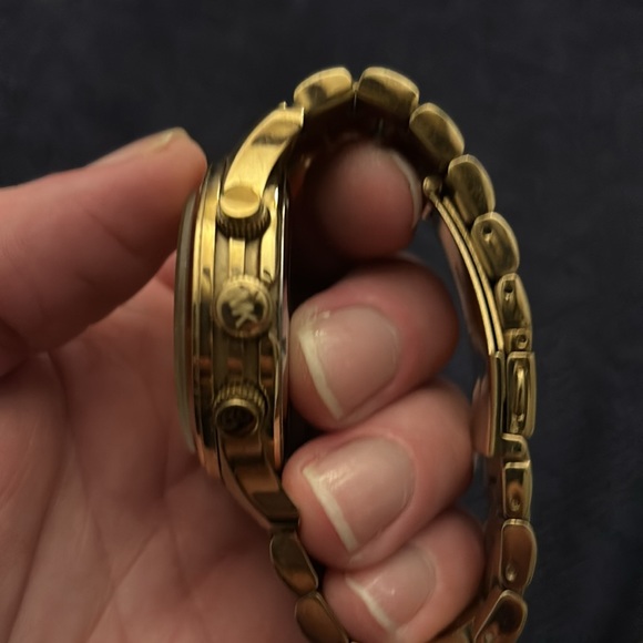 Michael Kors Oversized Gold Tone Runway Watch - Picture 3 of 8